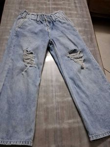 Distressed Wide Leg Jeans