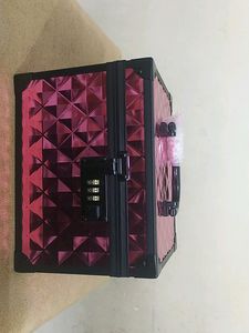 Colorbar Trousseau Box Diamond Cut Deep Pink