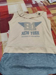 Graphic Print Sleeveless Top