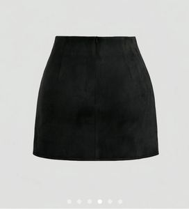 Chic Black Ruched Mini Skirt