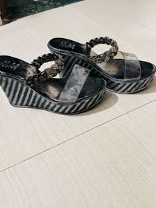 Stylish Striped Platform Wedges