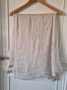 Elegant White Dupatta with Lace Trim