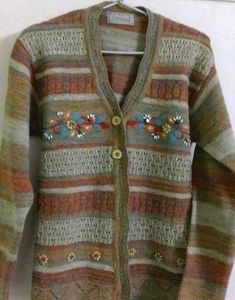 Cardigan of embroidery and beads work