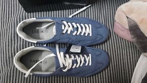 Shein men sneakers blue colour
