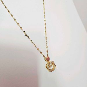 Elegant Gold Heart Pendant Necklace