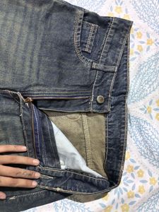 baggy jeans