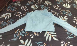 Chic Light Blue Cropped Jacket