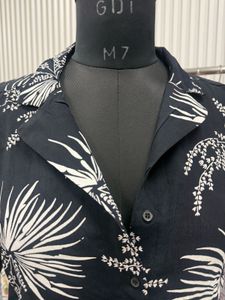 Stylish Black &amp; White Tropical Print Top