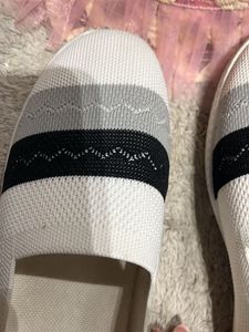 Like New IROSE Slip-on Sneakers👌💜