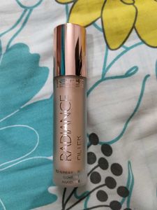 Plum &amp; Dot &amp; Key Skincare Set and foundation