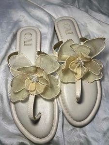 Chic Floral Embellished Flat Sandals