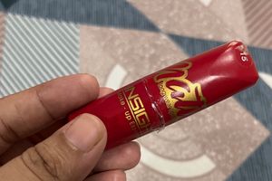 COMBO OFFER🎉🎉2 Matte Lipsticks - Red &amp; Pink