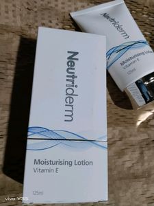 Neutriderm Moisturizing Lotion