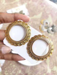 Antique Gold Round Hoop Earrings