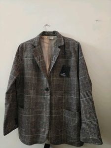 Plaid Blazer - Stylish & Trendy