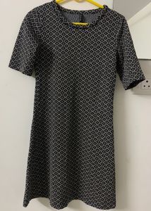 Stradivarius Chic Black &amp; White Patterned Dress