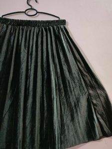 Korean Style Shimmery Pleated Skirt