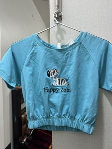 Branded Crop Top New For Medium And Large