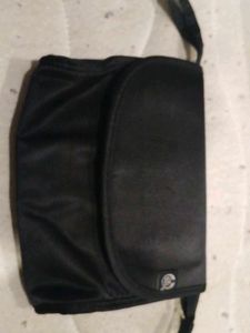 The Body Shop Pouch with mirror