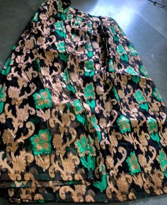 Elegant floral Brocade Skirt ❣️