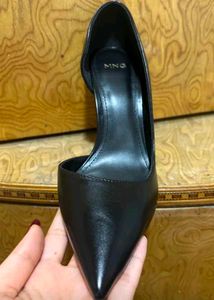 Chic Black D'Orsay Heels