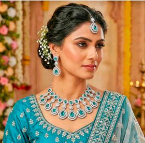Exquisite Emerald & Diamond Jewellery Set
