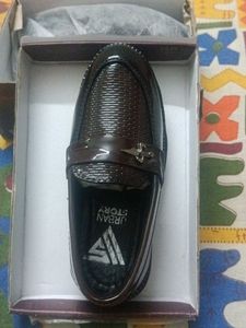 BRAND NEW  Brown Loafers