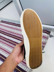 H&amp;M Classic Black Canvas Sneakers