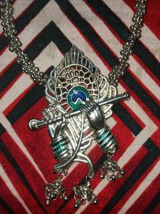 Krishna Pendant Necklace &amp; Earrings Set