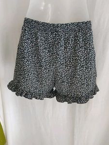 Cute Floral Print Shorts