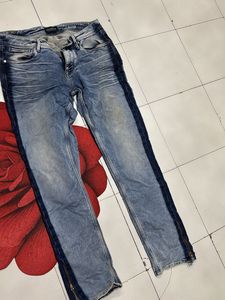 Men's Distressed Slim Fit Jeans