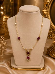 Elegant Gold Necklace with Ruby &amp; Pearls