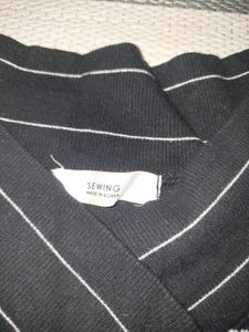 Striped Long Sleeve V-Neck Top
