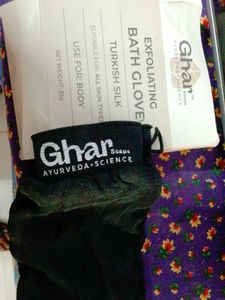 Ghar Exfoliating Bath Glove