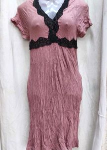111812. Chic Rose Lace Trim Dress