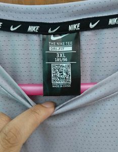 NIKE Men's Athletic T-Shirt