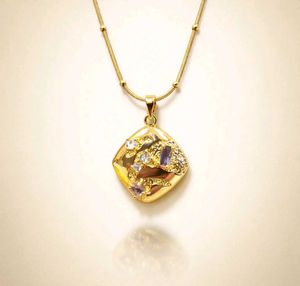 Elegant Anti tarnish Gold Tone Pendant chain