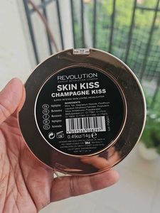 Revolution Skin Kiss Highlighter