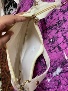 Cute White Hobo Bag with Bow