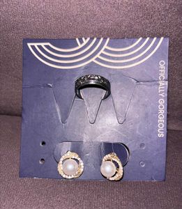 Stunning Ring and Pearl Earring Set