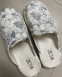 Floral Print Floaters for women