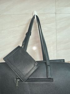 Chic Black Faux Leather Tote Bag with Pouch