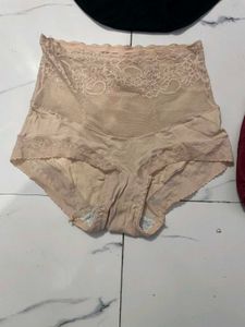 Comfortable Women's Tummy Tucker Set.