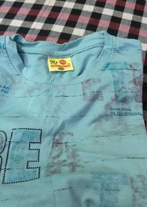 LIGHT BLUE T-SHIRT WITH SHORTS