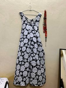 Dress With Slit In Middle