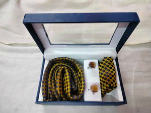 Valancya Tie &amp; Cufflink Set