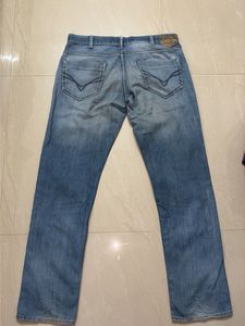 Men's Light Wash Distressed Jeans