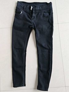 Stylish Dark Wash Skinny Jeans