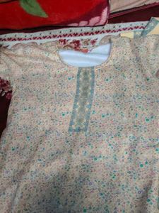 Beautiful  yellow    fleece cotton  Floral Kurta S