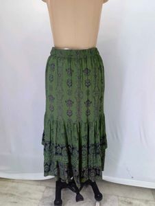 Bohemian Print Tiered Midi Skirt